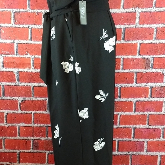 Vince Camuto Floral Jumpsuit - Picture 6 of 14